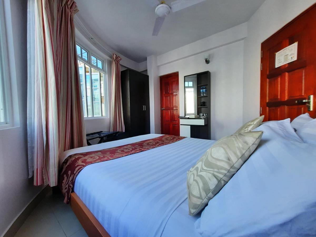 Hotel Octave Maldives Мале Екстериор снимка